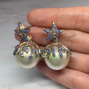 Betsey Johnson seashell pearl drop earrings